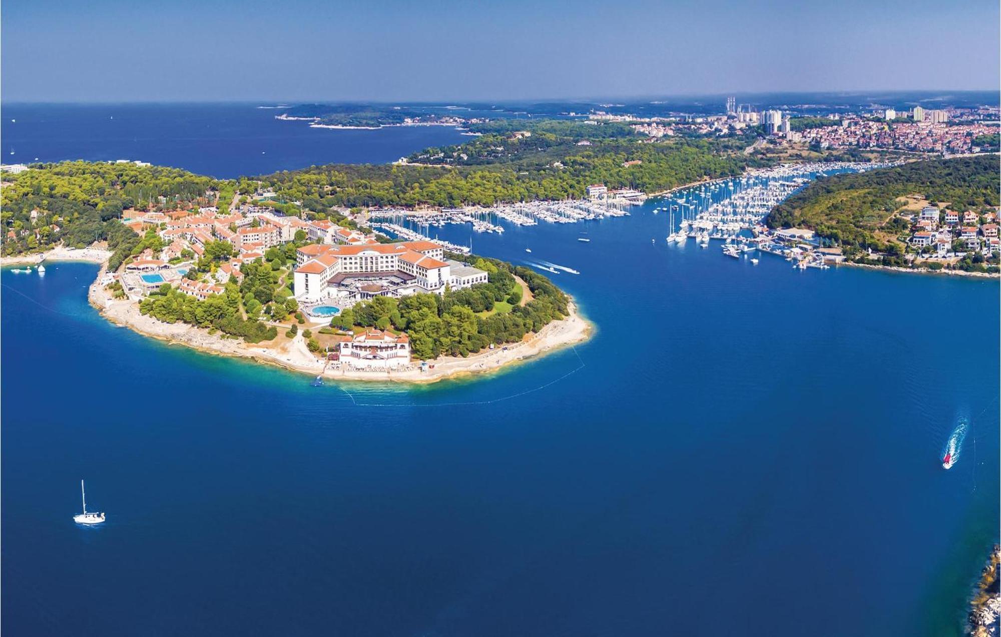 Awesome Apartment In Pula With Wifi Exteriör bild