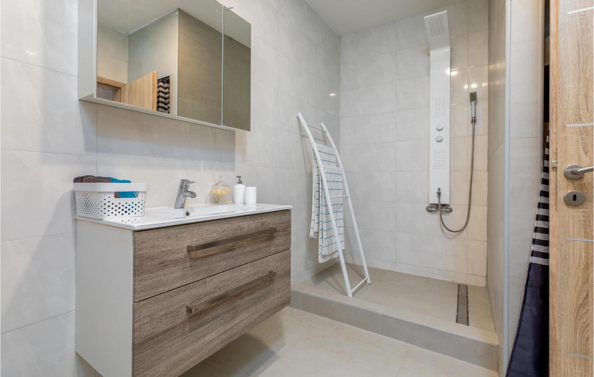 Awesome Apartment In Pula With Wifi Exteriör bild